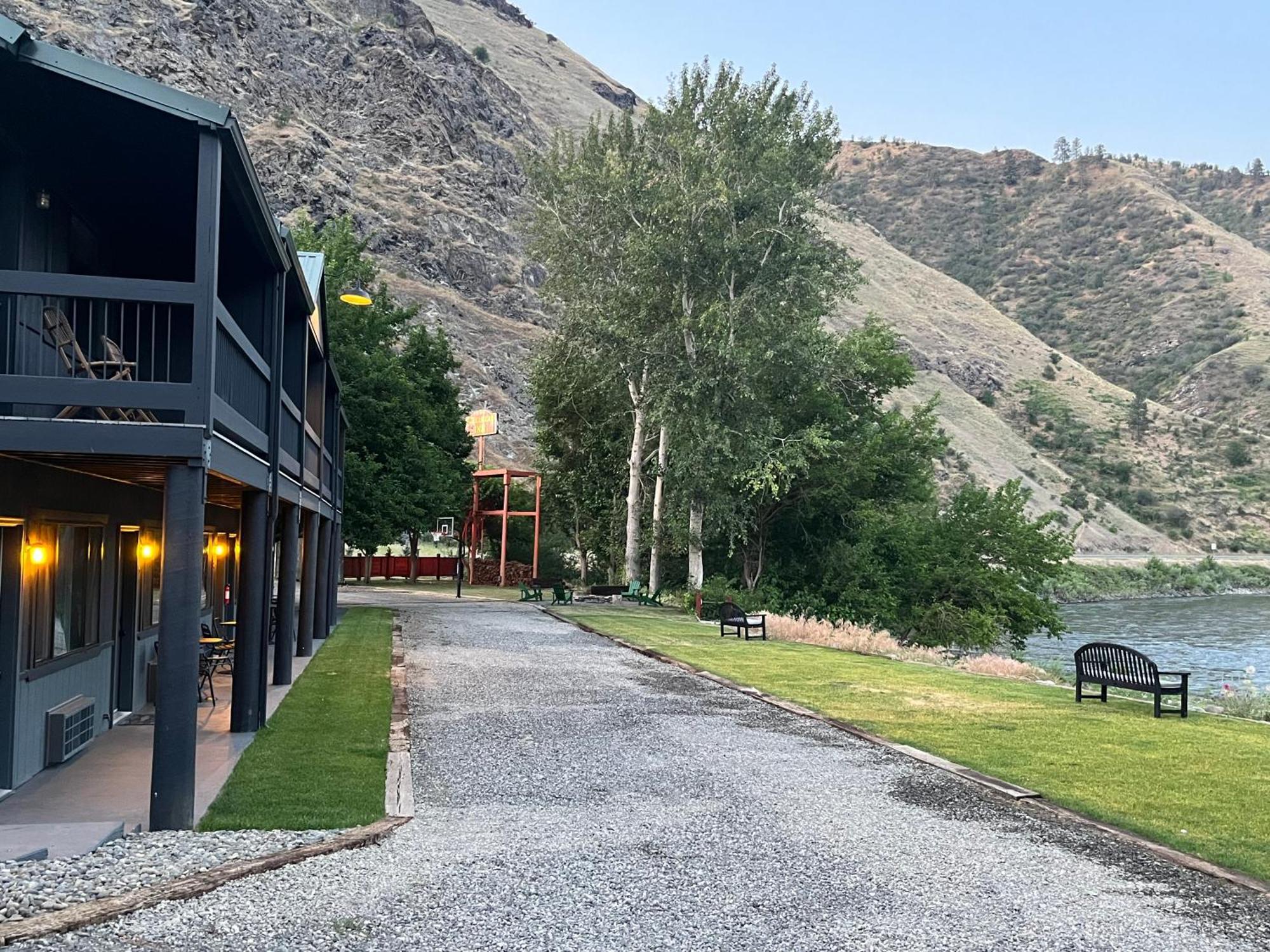 Steelhead Lodge Lucile Exterior foto